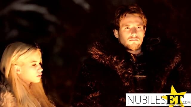 Game Of Thrones Mother Of Dragons Jon Snow Is Cumming