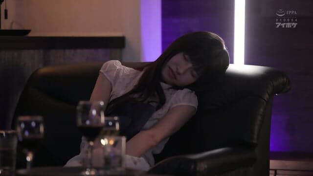 A cunningly cute new female employee who is too popular with men is hated by her jealous female bosses, who plan a fuck party! They get her drunk, put her to sleep, and fuck her to their heart's content... and then finish her off with a love potion and gr