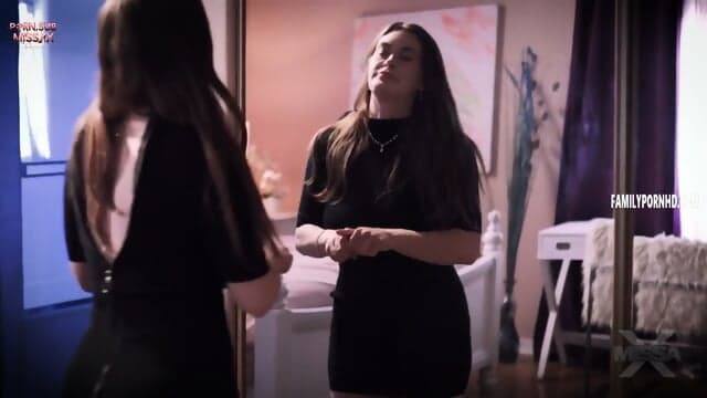 La fantasía de mi madrastra es ser abusada por un extraño