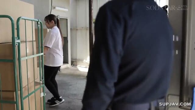 START-573 (DECENSORED) | Kerasnya Pekerjaan Kurir Barang – Momona Koibuchi